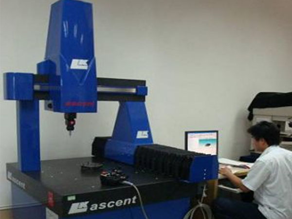 全自動(dòng)旋轉(zhuǎn)三坐標(biāo)測(cè)量儀